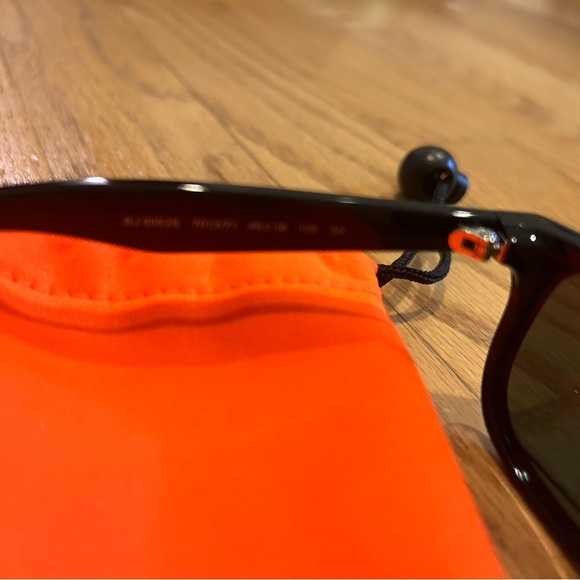 Rayban Junior Wayfarer Sunglasses - Picture 4 of 5